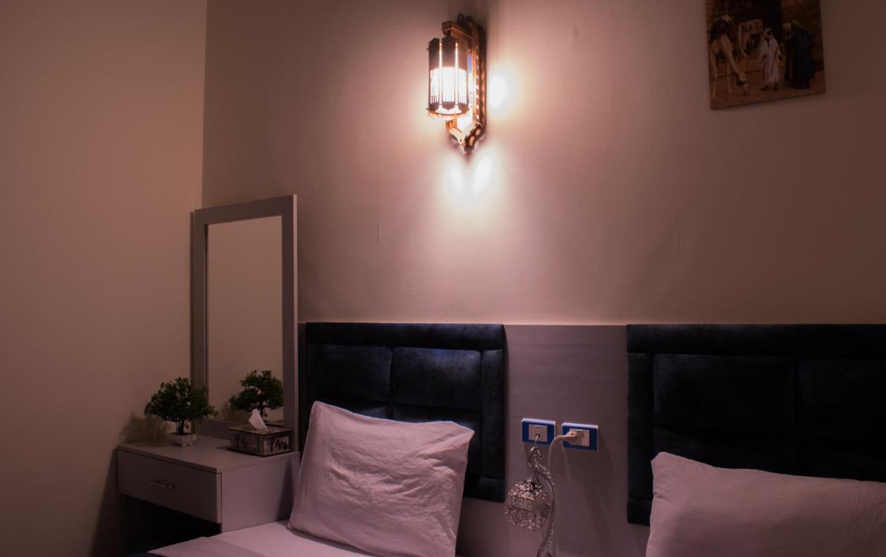 Crown Hotel Il Il Cairo Esterno foto