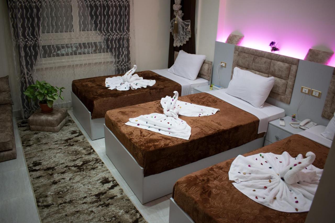 Crown Hotel Il Il Cairo Esterno foto