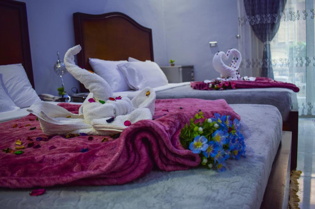 Crown Hotel Il Il Cairo Esterno foto